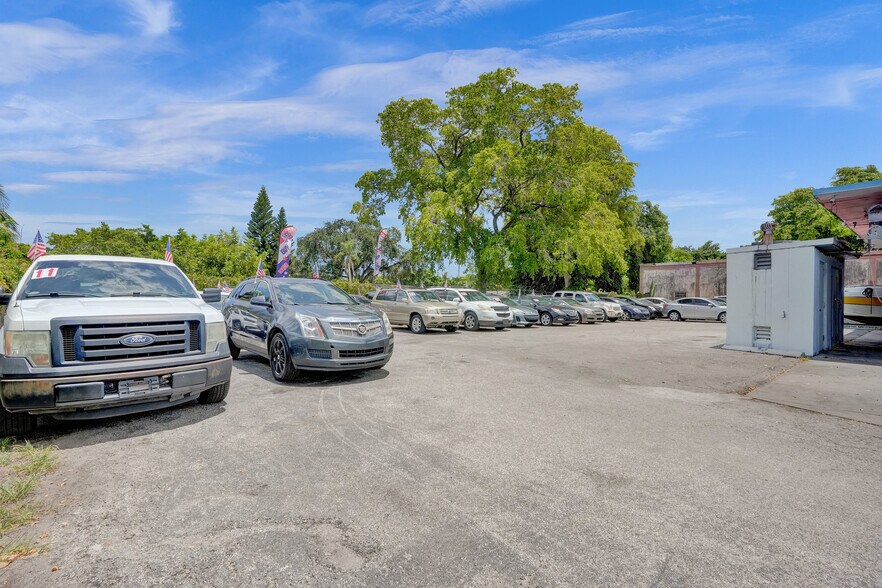 More Photos Of 5350 N State Road 7, Fort Lauderdale Auto Repair For Lease