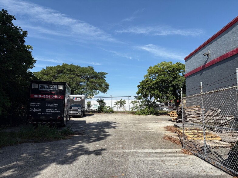 More Photos Of 1301 SW 2nd St, Pompano Beach Warehouse For Sale