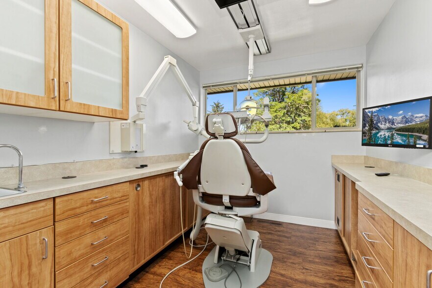 More Photos Of 2120 Logan Ave, Cheyenne Healthcare For Sale