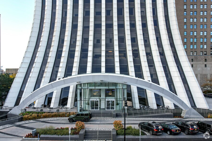 More Photos Of 1 S Clinton Ave, Rochester Office Residential For Lease