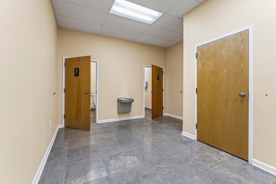 More Photos Of 4953 Presidents Way, Tucker Loft Creative Space For Sale