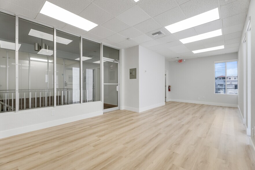 More Photos Of 117 Majorca Ave, Coral Gables Office For Sale