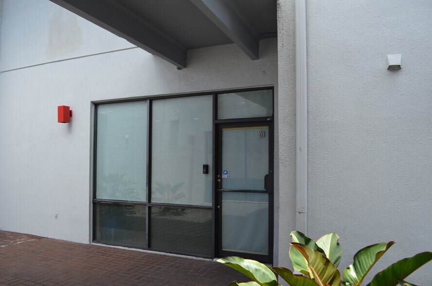 More Photos Of 7311-7323 NW 12th St, Miami Light Distribution For Sale