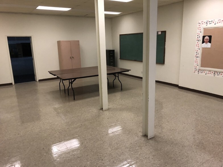 More Photos Of 18430 Utica Rd, Roseville Religious Facility For Sale