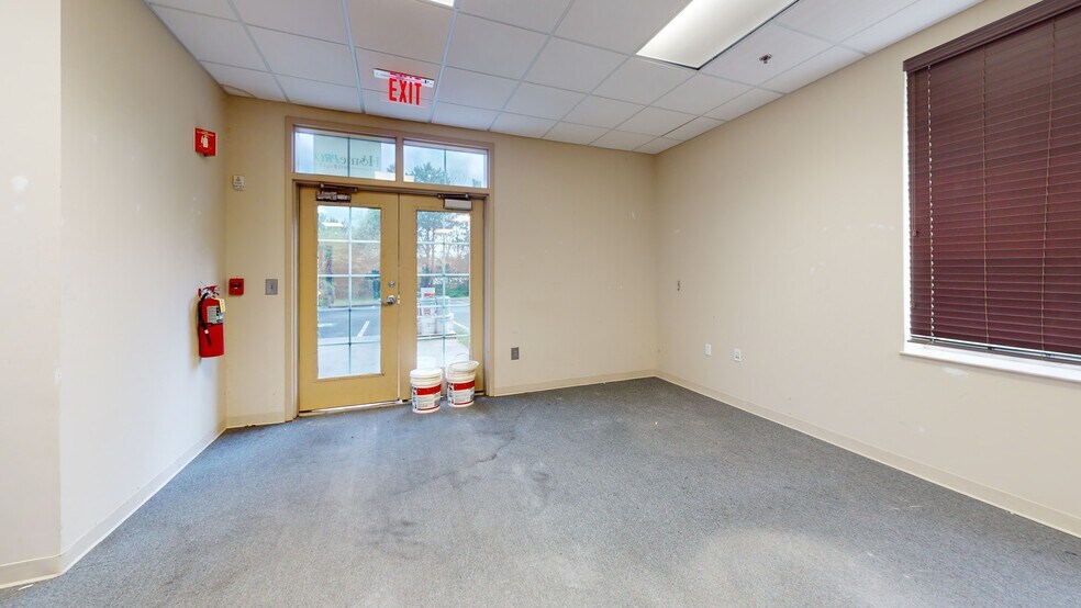 More Photos Of 500 Plantation Park Dr, Loganville Office For Lease