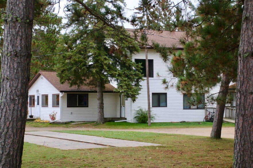 More Photos Of 952 River Dr NW, Bena Hotel For Sale