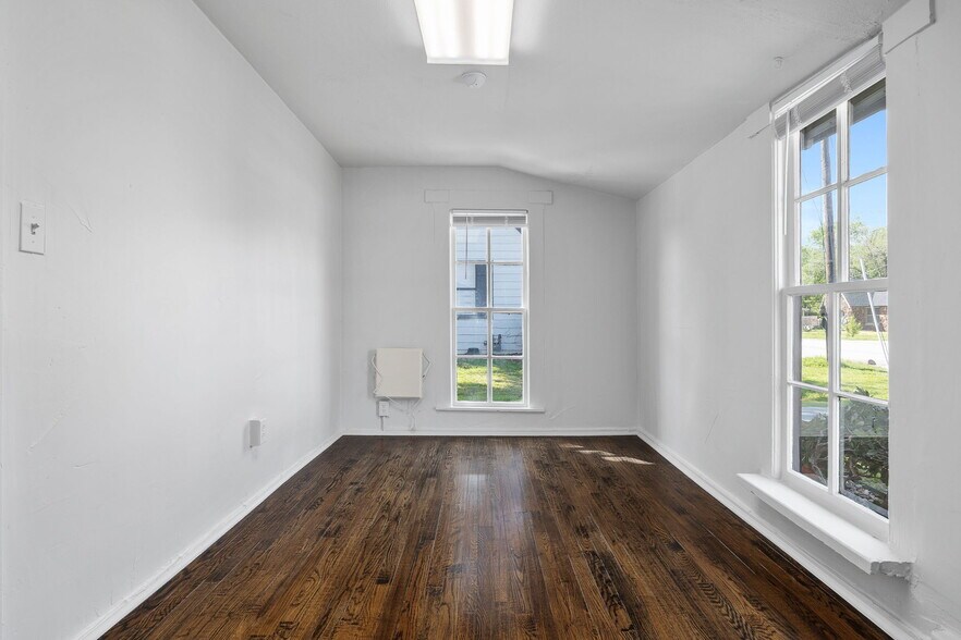 More Photos Of 148 Elm St, Keller Freestanding For Sale