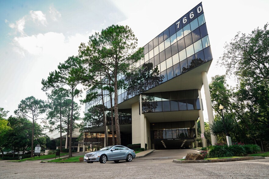More Photos Of Private Office Space, Houston Office For Lease