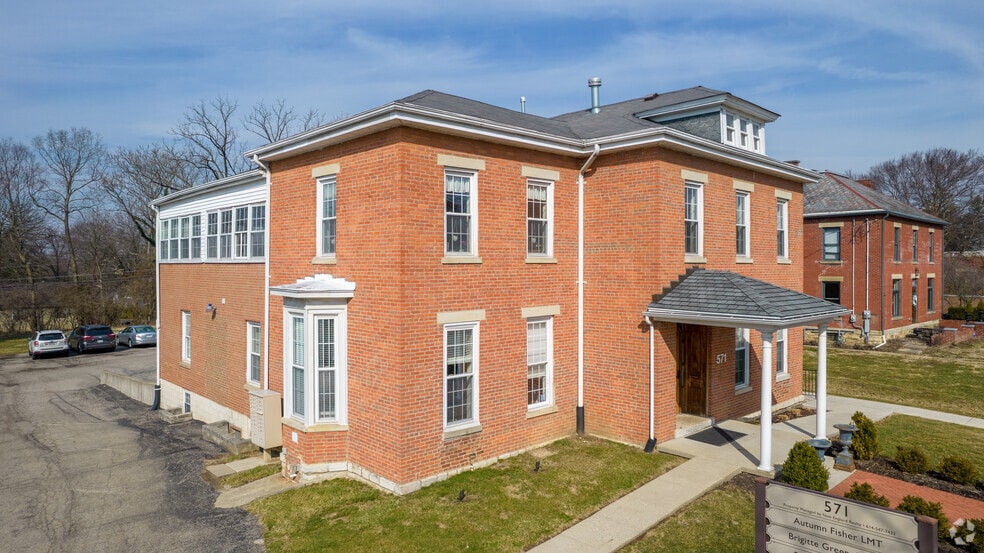 Primary Photo Of 571 High St, Worthington Loft Creative Space For Lease