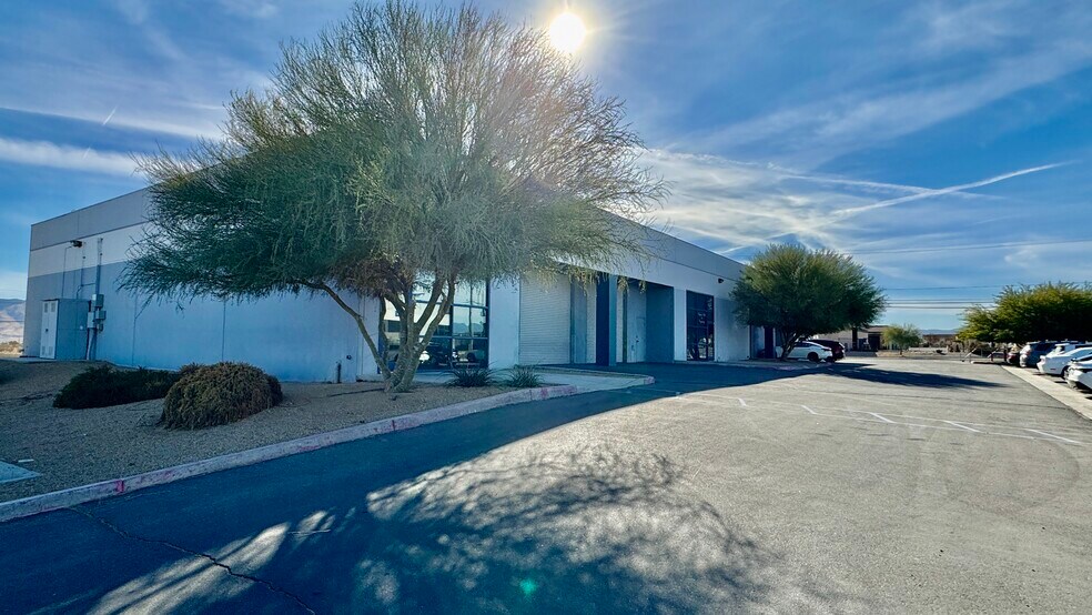 More Photos Of 17056 B Hercules St, Hesperia Service For Lease