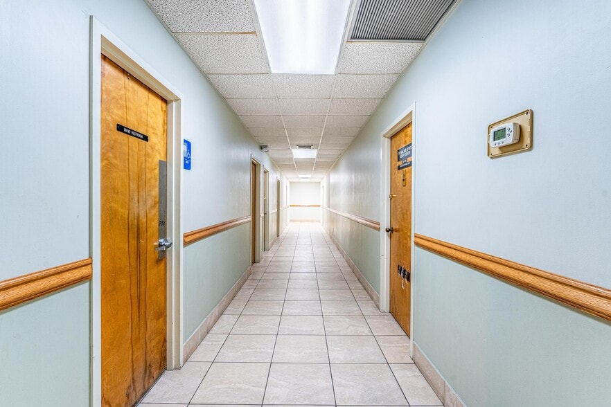 More Photos Of 7480 Fairway Dr, Miami Lakes Medical For Lease