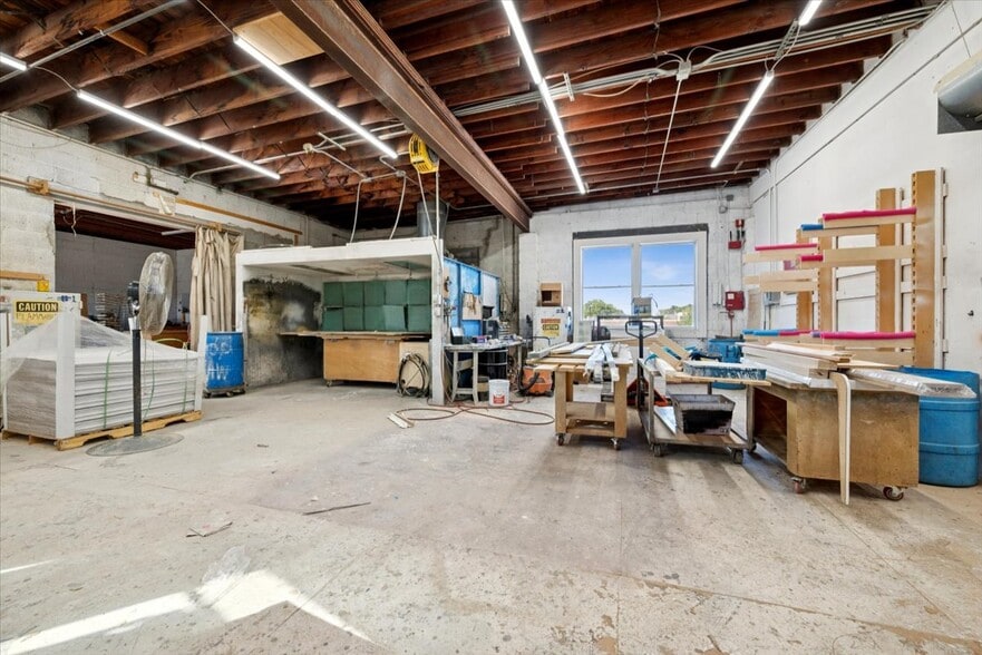 More Photos Of 401 State Route 202, Raritan Freestanding For Lease