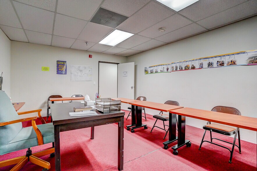 More Photos Of 950 S Central Ave, Compton Schools For Sale