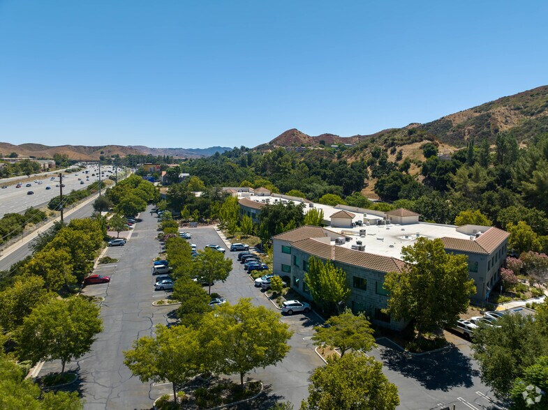 More Photos Of 28632 Roadside Dr, Agoura Hills Office For Lease