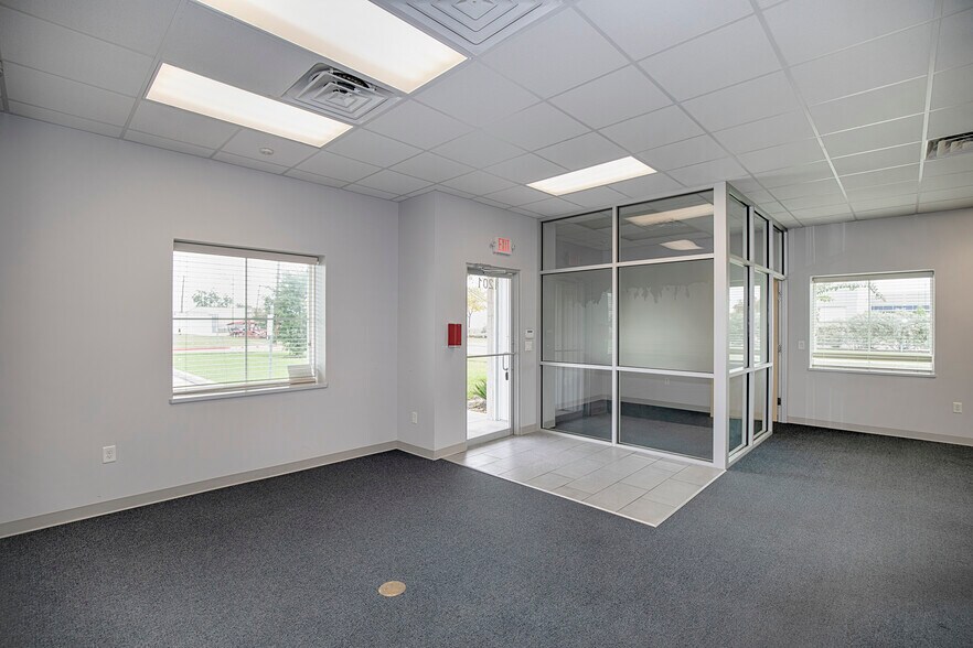 More Photos Of 1201 Butler Rd, League City Warehouse For Sale
