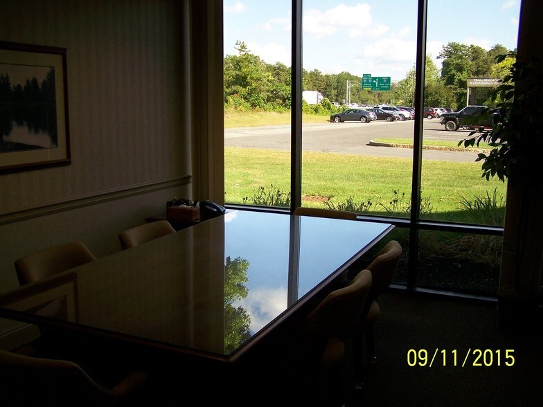 More Photos Of 9 Washington Sq, Albany Office For Sale