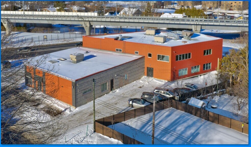 More Photos Of 11400 Boul Gouin E, Montréal Veterinarian Kennel For Sale