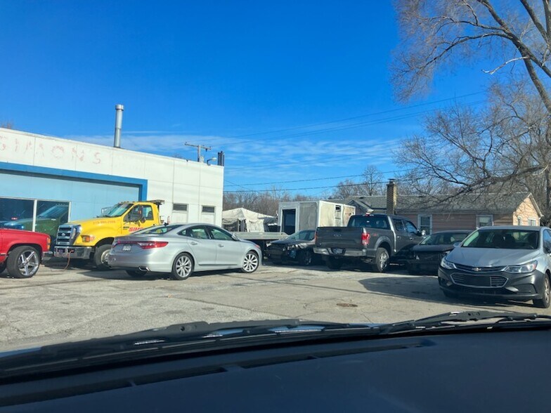 More Photos Of 4495 Cleveland St, Gary Auto Repair For Sale