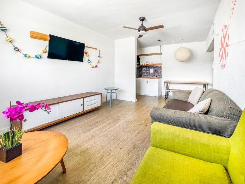 More Photos Of 315 Arthur St, Hollywood Hotel For Sale