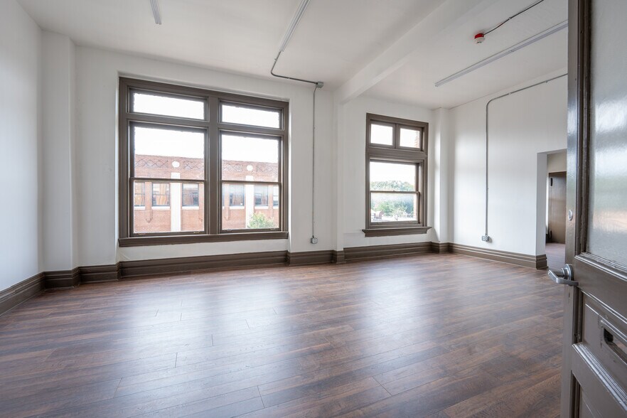 More Photos Of 41 N Main St, Greensburg Office For Sale