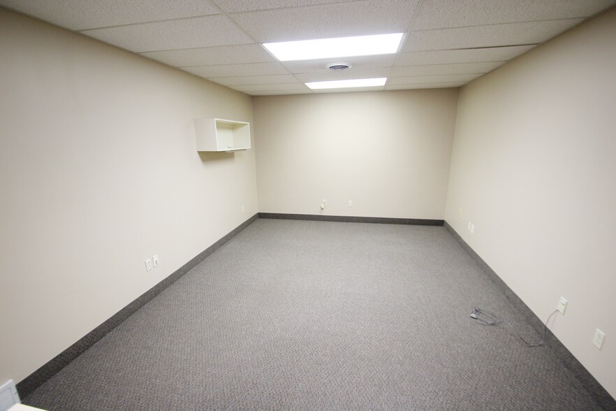 More Photos Of 223 N Main St, Rittman Office For Lease