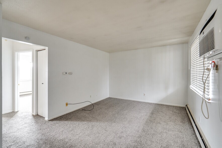 More Photos Of 2615 Ellet Ave, Akron Apartments For Sale
