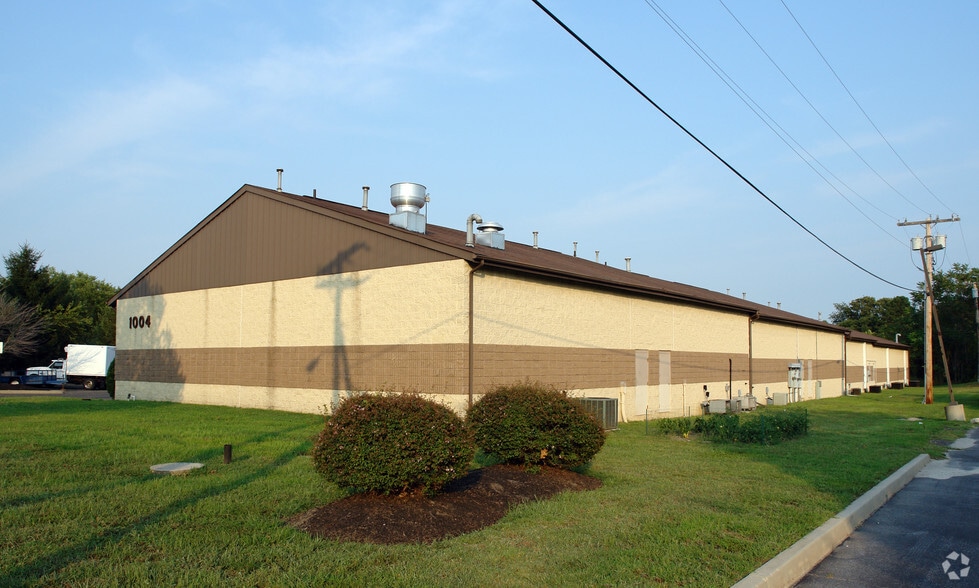 Primary Photo Of 1004 Industrial Dr, West Berlin Light Distribution For Lease