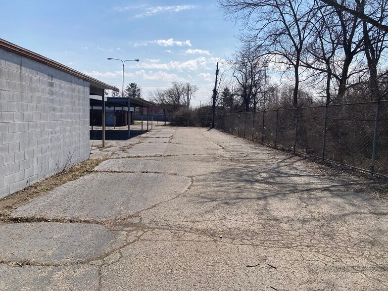 More Photos Of 3901 Lefferson Rd, Middletown Warehouse For Lease