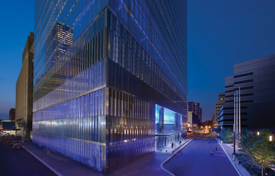 More Photos Of 7 World Trade Center, New York Office Residential For Lease