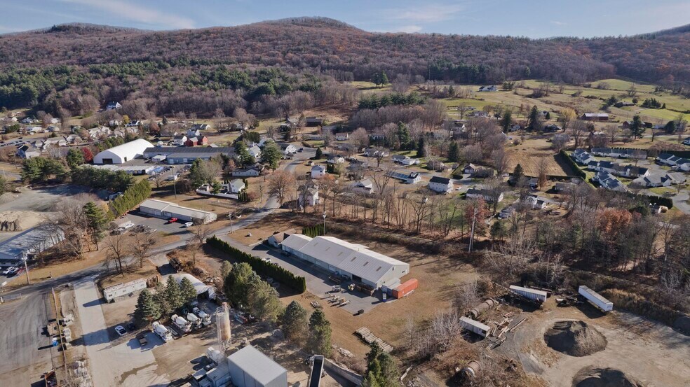 More Photos Of 16 Arthur St, Easthampton Warehouse For Sale