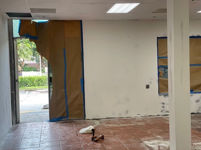 More Photos Of 12393-12399 Pembroke Rd, Pembroke Pines Unknown For Lease