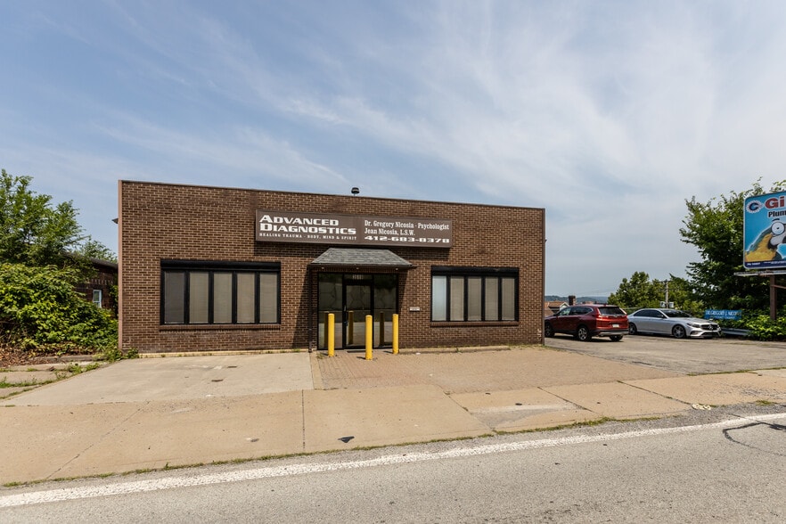 Primary Photo Of 3519 Bigelow Blvd, Pittsburgh Office For Sale