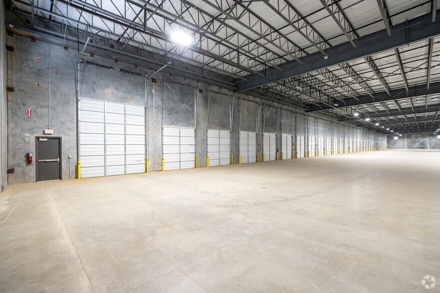 More Photos Of 172 Interamerica Blvd, Laredo Warehouse For Lease
