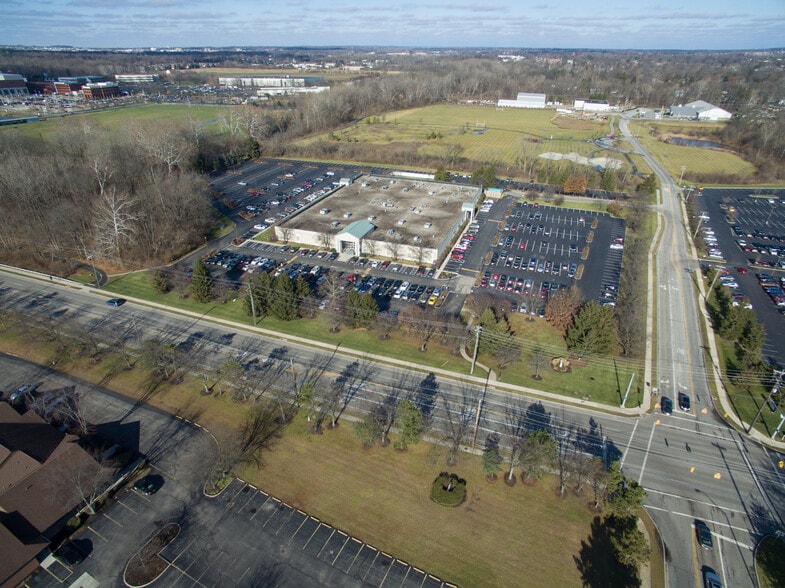 More Photos Of 300 W Schrock Rd, Westerville Office For Lease