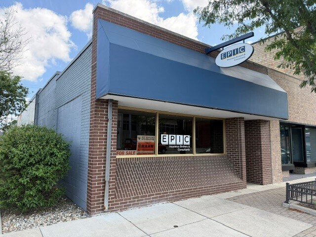 Primary Photo Of 158 W Market St, Nappanee Office For Sale