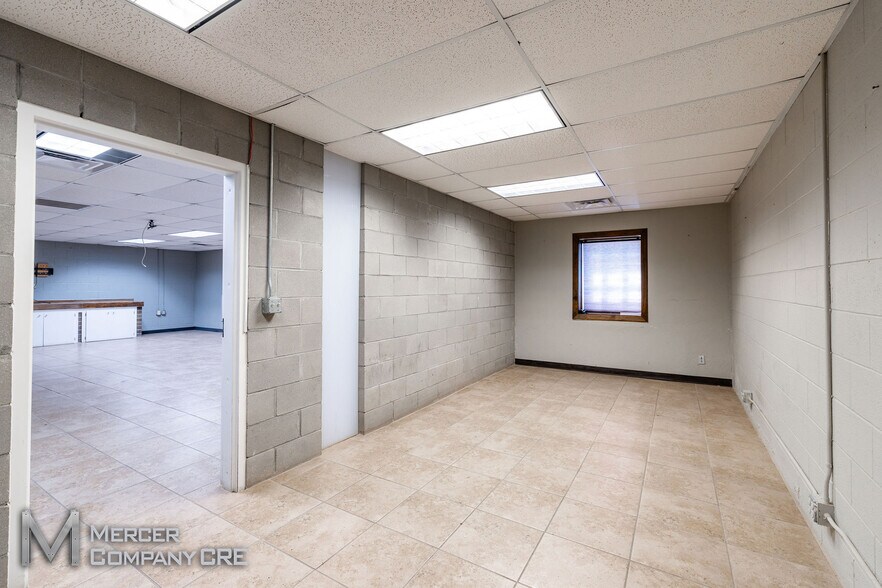 More Photos Of 1635 SE 29th St, Oklahoma City Warehouse For Sale
