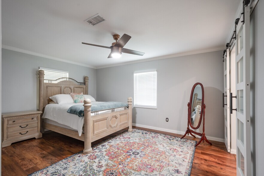 More Photos Of 11620 Fostoria Rd, Cleveland Office For Sale