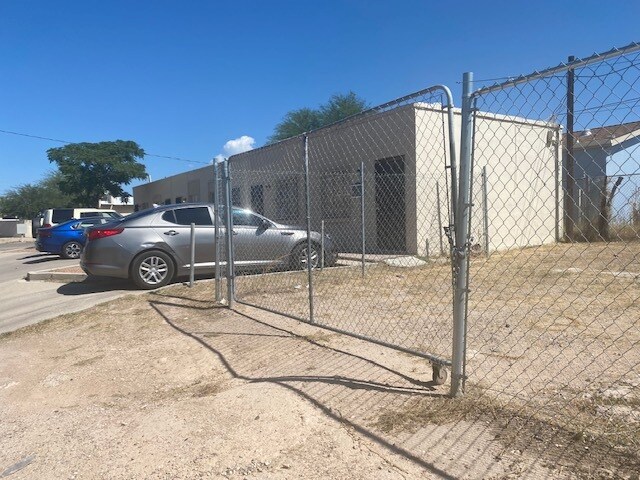 More Photos Of 120 E 34th St, Tucson Apartments For Sale