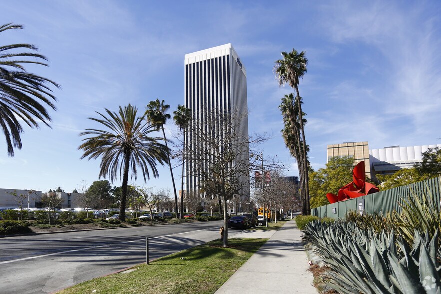 More Photos Of 5900 Wilshire Blvd, Los Angeles Office For Sale