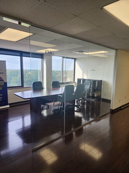 More Photos Of 6263 Poplar Ave, Memphis Office Residential For Lease