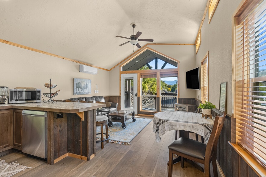 More Photos Of 13706 US 95, White Bird Trailer Camper Park For Sale