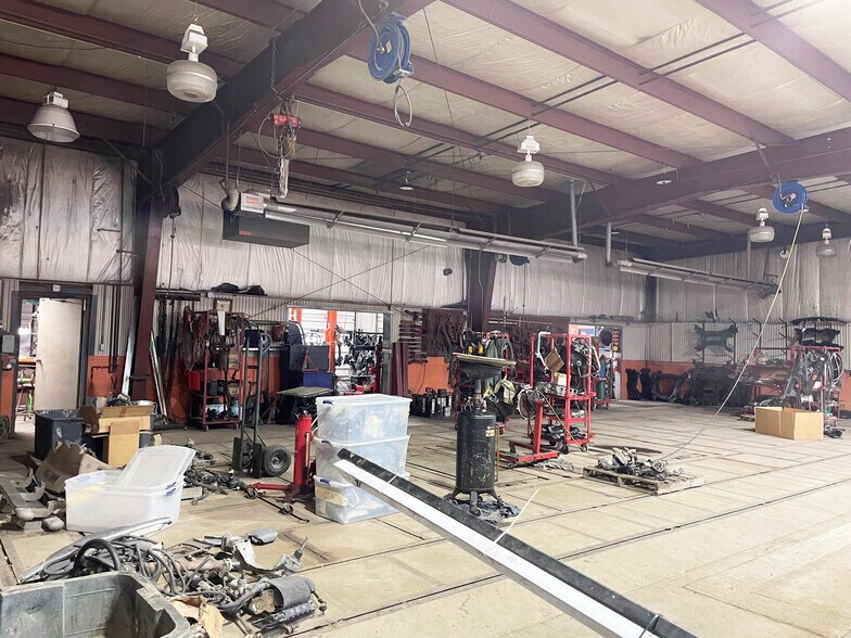 More Photos Of 500 E Huron Blvd, Marysville Auto Repair For Sale