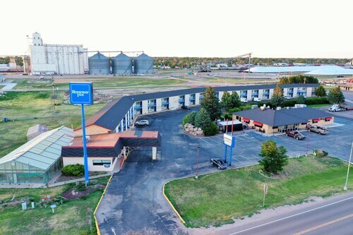 Primary Photo Of 830 W Highway 24, Goodland Hotel For Sale