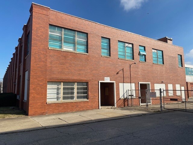 More Photos Of 521 S Market St, Galion Manufacturing For Sale