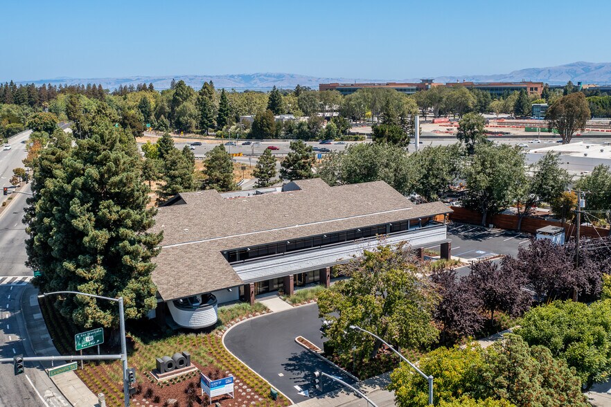 More Photos Of 1001 N Rengstorff Ave, Mountain View Office For Sale