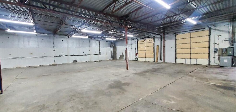 More Photos Of 900 N 400 W, North Salt Lake Industrial For Sale