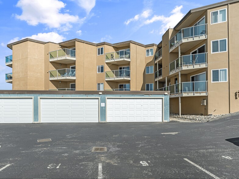 More Photos Of 380 Esplanade Ave, Pacifica Apartments For Sale