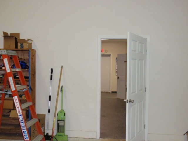 More Photos Of 601 S 8th St, La Porte General Retail For Lease