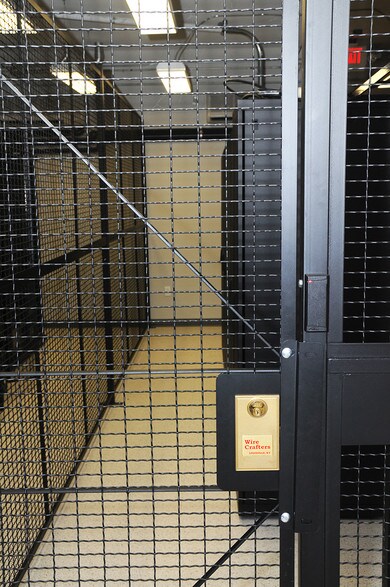 More Photos Of 2575 Willow Point Way, Knoxville Office For Lease