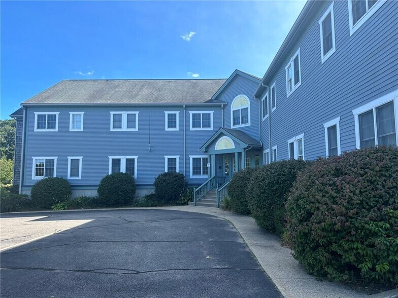 More Photos Of 320 Phillips St, North Kingstown Medical For Sale